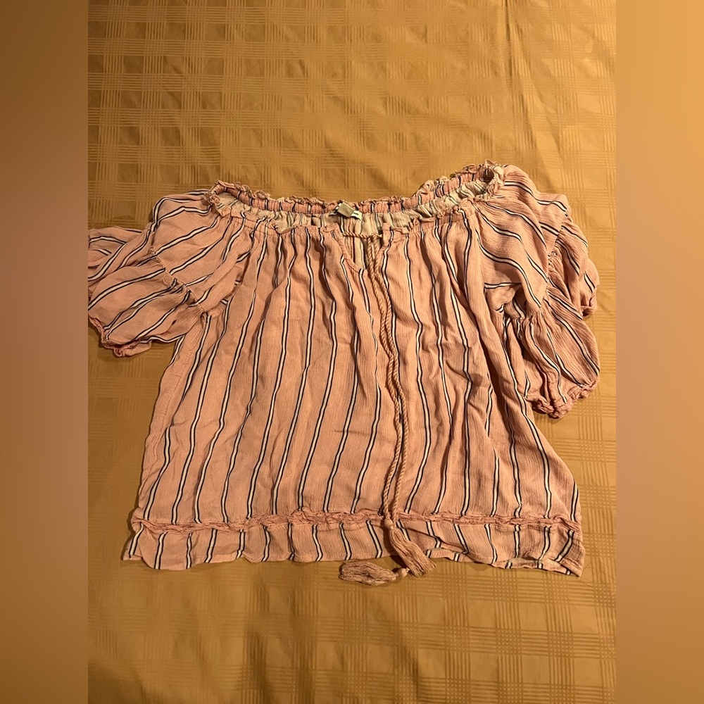 American eagle pink blouse